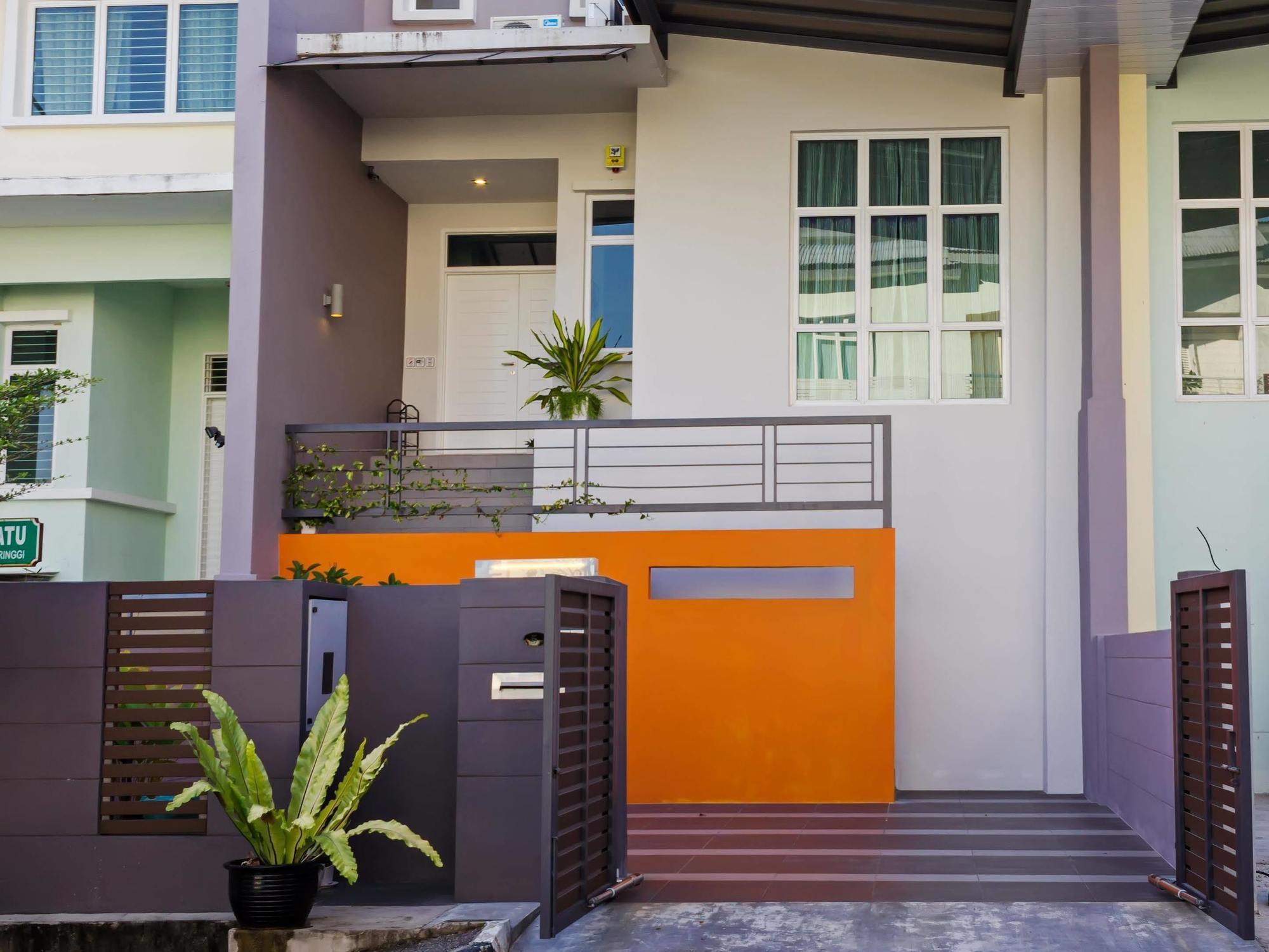 Batu Ferringhi - Shamrock Beach Villas - 12 Buitenkant foto